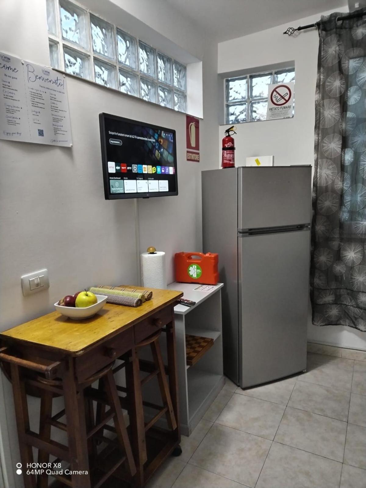 B&B Civitavecchia La Casetta Con Giardino Zewnętrze zdjęcie
