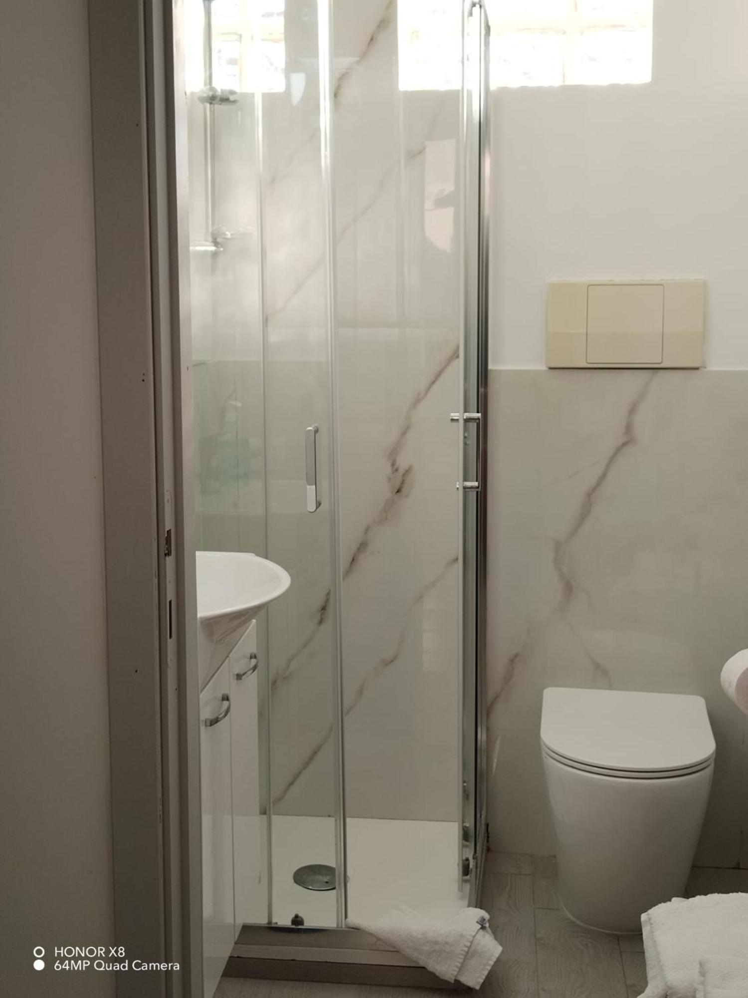 B&B Civitavecchia La Casetta Con Giardino Zewnętrze zdjęcie
